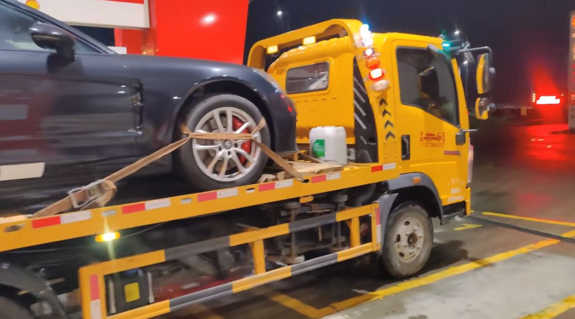 本溪行车途中遇到突发状况该如何呼叫道路救援？